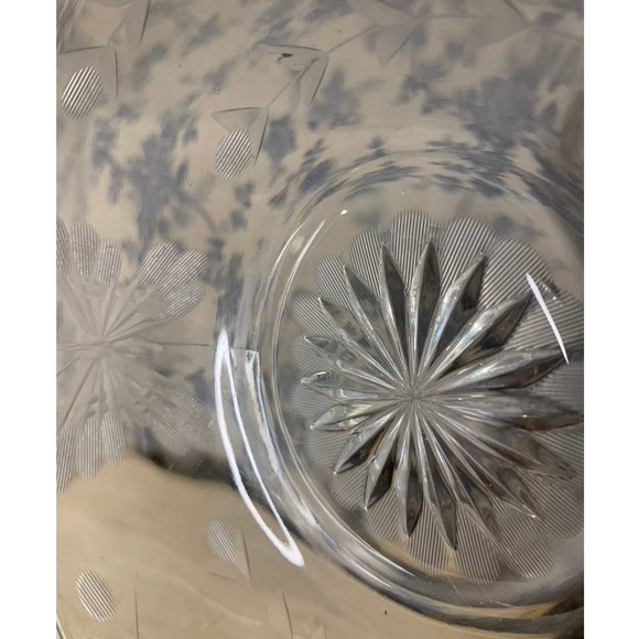 Vintage Etched Glass Butterfly Flowers Nappy Bowl with Handle - Picture 10 of 10